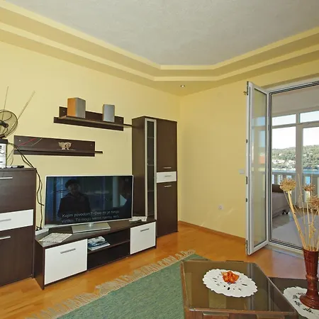 Apartment With A Parking Space Sumartin, Brac - 24131