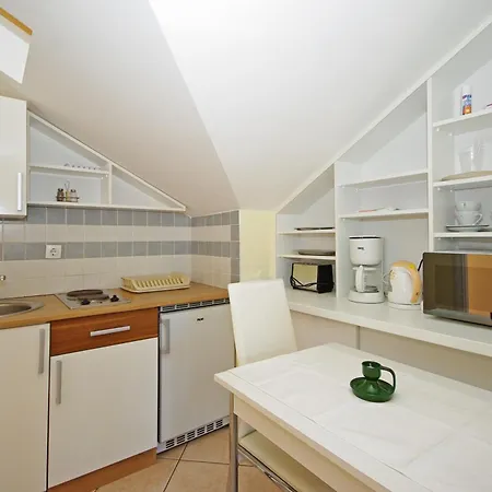 Apartment With A Parking Space Sumartin, Brac - 24131 *