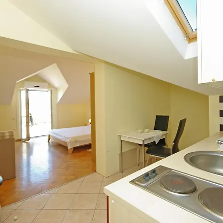 With A Parking Space Sumartin, Brac - 24131 * سومارتين